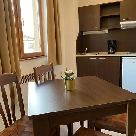 Apartment Banderitsa By Bookvillabg *