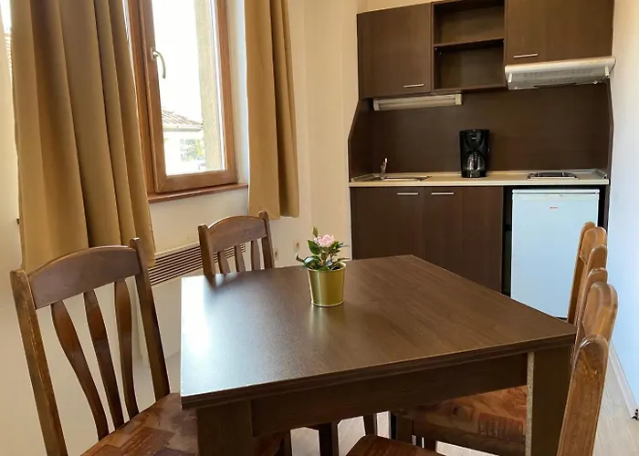 Apartment Banderitsa By Bookvillabg *